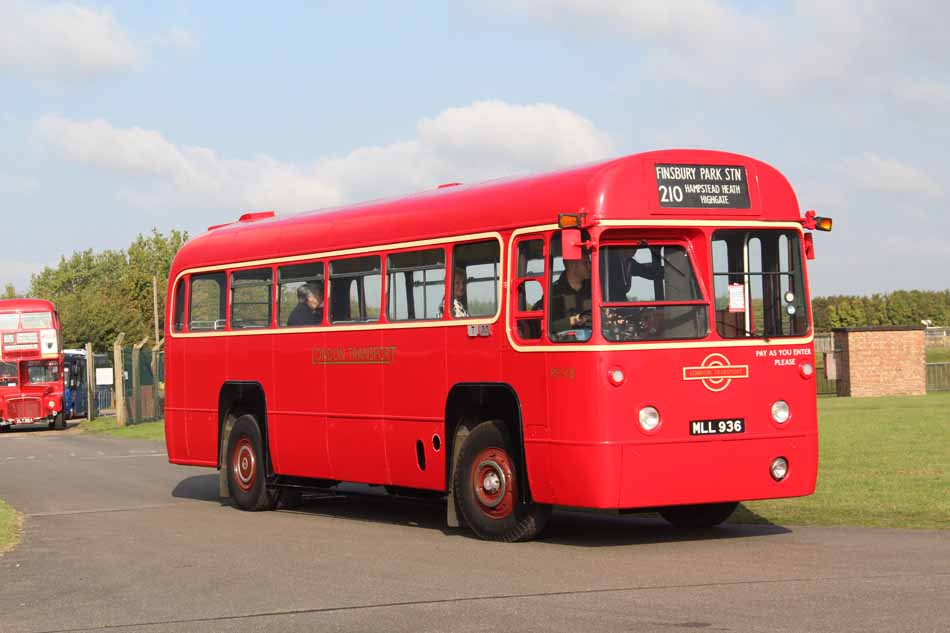 London Transport AEC Regal IV MCW RF518