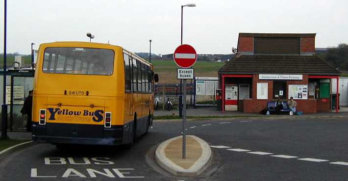 Yellow Bus Vovo B58/East Lancs