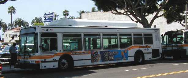 Metro Bus NABI 40-LFW 7443