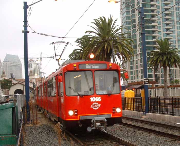 San Diego Metropolitan Transit Siemens tram 1066