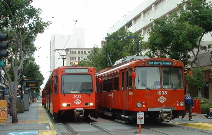 San Diego Metropolitan Transit Siemens trams SD-100 2023 & U2 1008