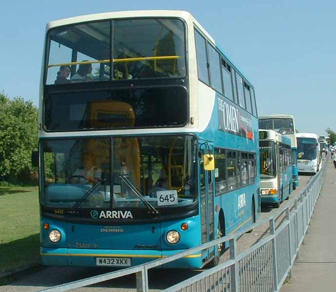 Arriva the Shires Dennis Trident