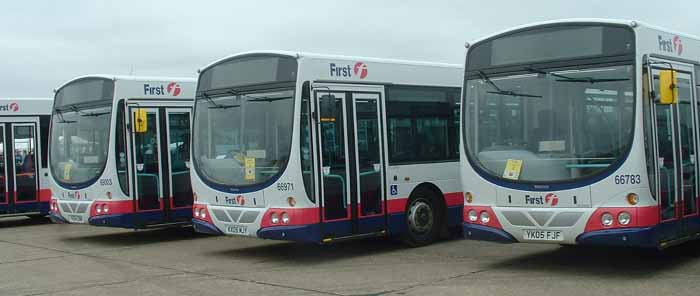 First Wright buses at SHOWBUS 2005
