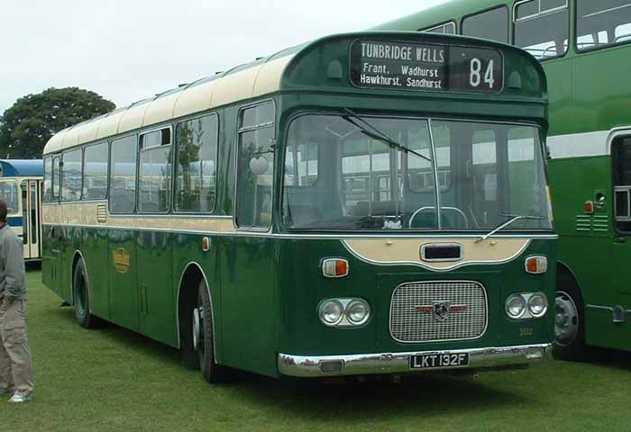Maidstone & District Leyland Panther 3132