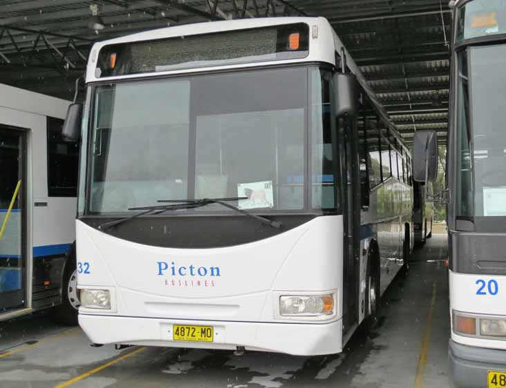 Picton Buslines | australia.SHOWBUS.com BUS IMAGE GALLERY | NSW