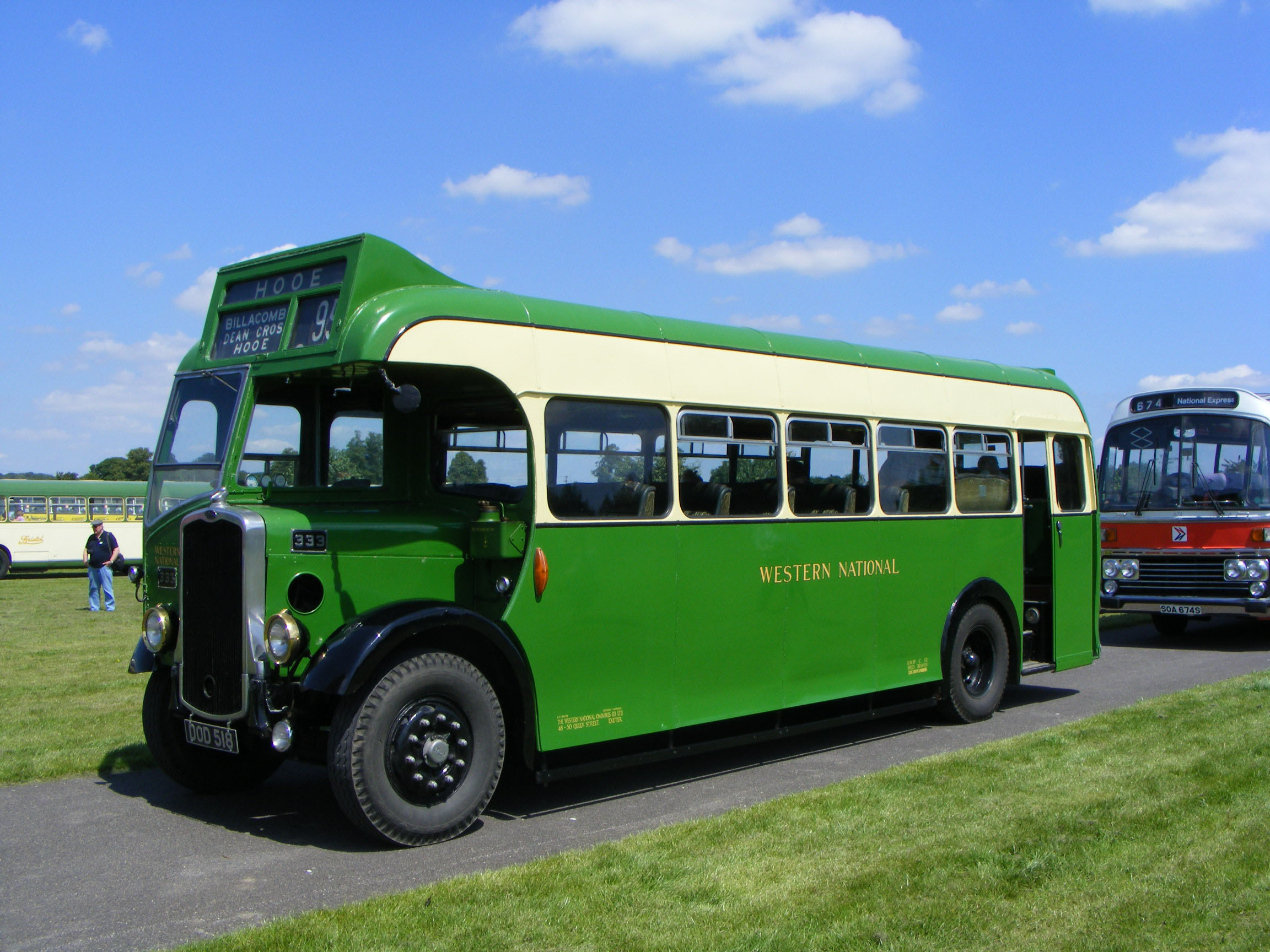 The SHOWBUS Western National Image Gallery