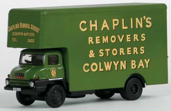 36101 TRADER LUTON BOXVAN Chaplin's Removals.