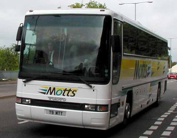 Motts Travel Volvo B7R Plaxton T9MTT