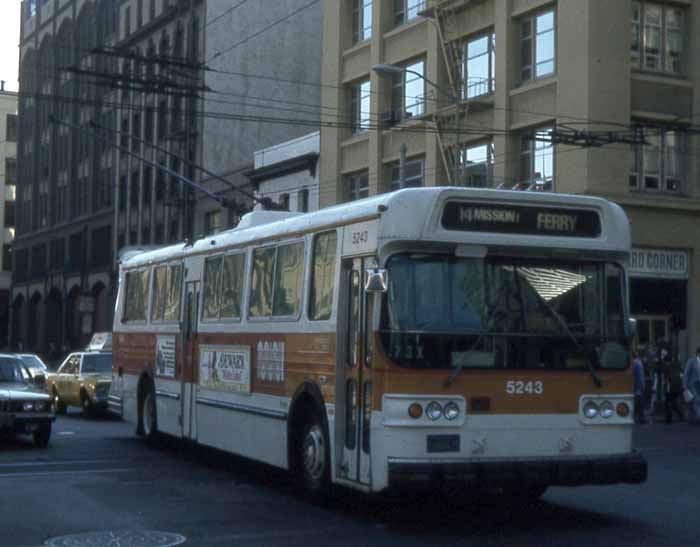 San Francisco MUNI Flyer E800 trolley