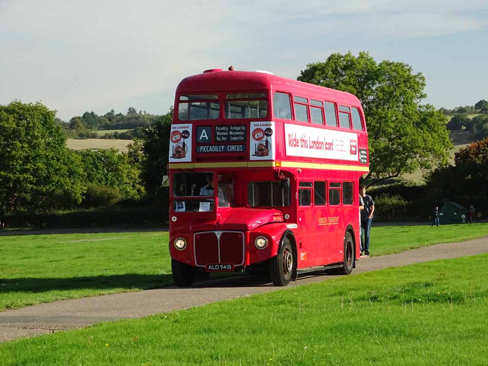 Londoner Buses AEC Routemaster Park Royal RM1941