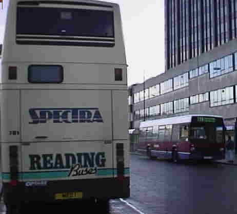 Reading Buses Optare Spectra 701