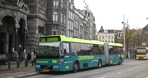 conneXXion Artic Volvo route 100